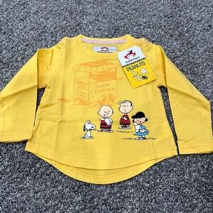 NWT girls or boys Peanuts long sleeve top size. Size 2T